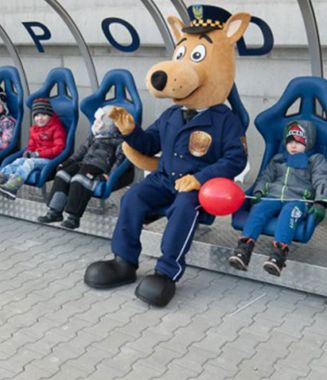 Czy wiesz, kim jest Klakson? Sprawdź swoją wiedzę. Kostiumy reklamowe Elabika Pies