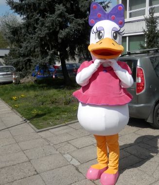 Elabika stroje reklamowe. Internauci dosłownie oszaleli na ich punkcie. Kaczka