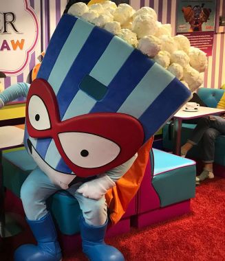 Kompilacja pomysłów na stroje reklamowe prezentuje się znakomicie. Popcorn