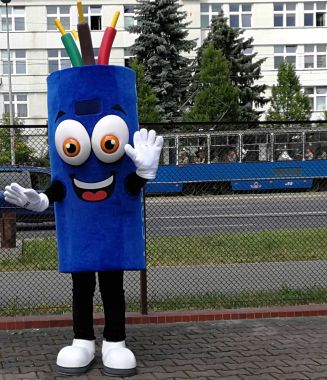 A imię jego… Leon 3278 kostium reklamowy Elabika. Kabel