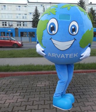 Dodaj blasku swojej marce. Zaprojektuj własne przebrania reklamowe. Globus