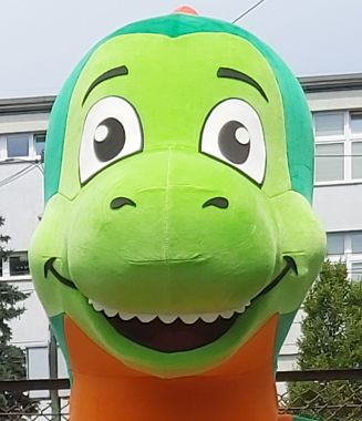 Jak zrobić strój smoka? No cóż, tak samo jak strój barana!