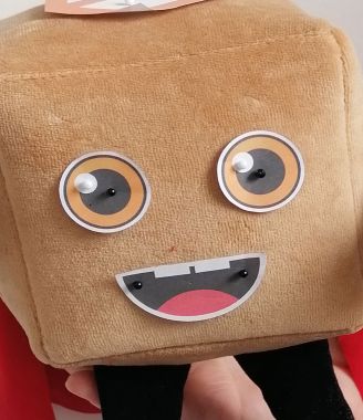 Personalizacja na wysokim poziomie, czyli maskotka inspirowana wyglądem sześcianu!