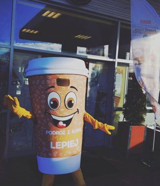 Unikalne stroje reklamowe Elabika, czyli Kubek kawy dla Oktan Cafe
