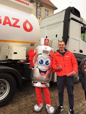 3 mity o strojach reklamowych, w które prawdopodobnie wierzysz. Butla OilGaz.