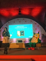Elabika stroje reklamowe maskotki na zlecenie Sowa Zaczytani.org