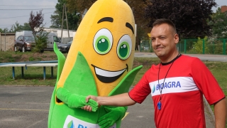 Elabika stroje reklamowe wypożyczalnia Kukurydza Bioagra