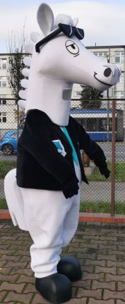 Elabika producent maskotek reklamowych Koń HORSEmanago 