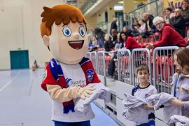 Stroje reklamowe Chłopiec