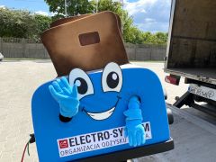 Przebranie za postać tostera do recyclingu Remondis