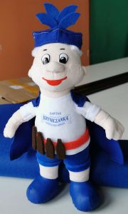 Chłopiec stylizowany na kapitana