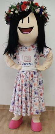 Dziewczyna w sukience